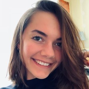 Meet your Posher, Olivia